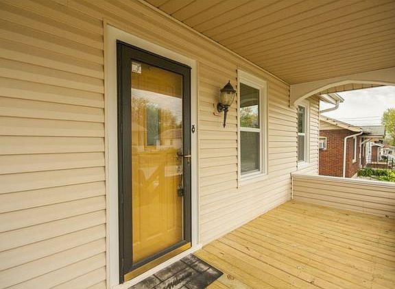 3rd image of 2348 Wallis Ave