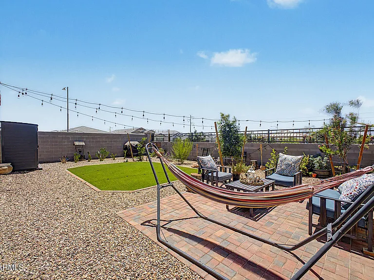 10611 W Bloch Rd — Photo 24