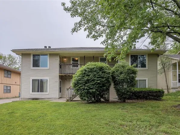 9132 E 85th St, Raytown, MO 64138