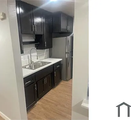 158 W 74th St #2