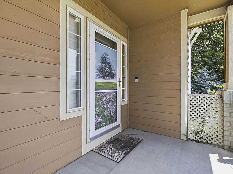 2202 Hanham Dr — Photo 31