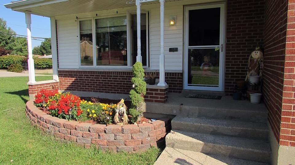 1st image of 5554 Childs Ave