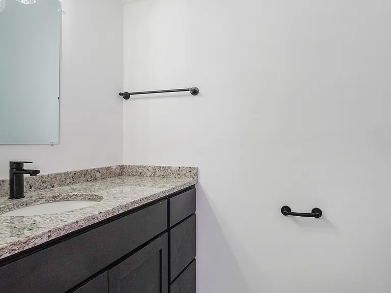27 Karen Dr — Photo 11