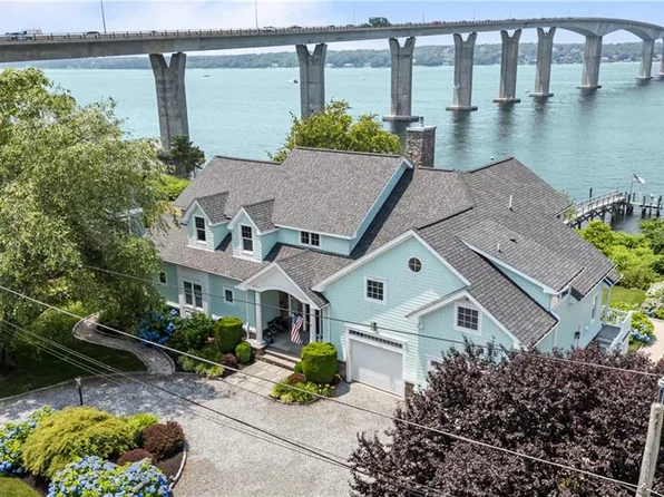 121 Seaside Dr, Jamestown, RI 02835