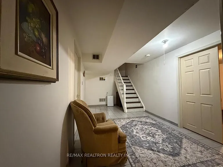 5 Lamar St #BASEMENT — Photo 3