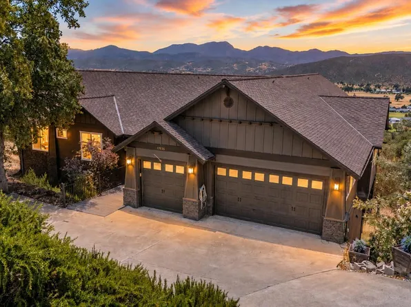 17535 Meadow View Drive, Hidden Valley Lake, CA 95467