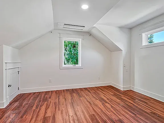 1 bed, 650 sqft, $1,800 — Photo 4