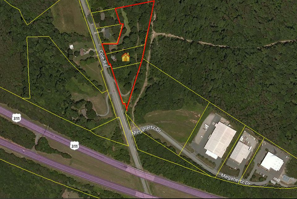 2nd image of 2825 Cole Rd