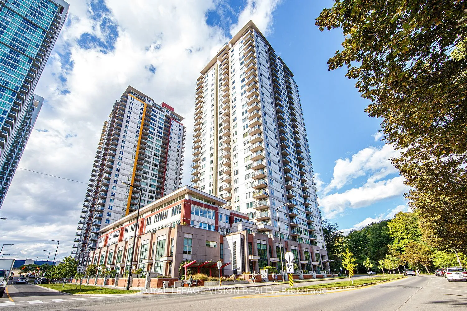 2 bed, $2,350 — Photo 2