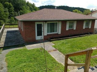 296 Rainbow Rd, Princeton, WV 24739