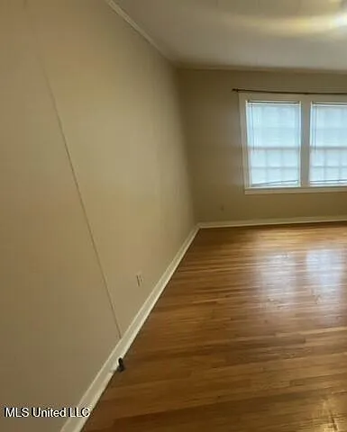 403 S Laurel St — Photo 6