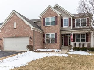 54 Greenbriar Dr, Gilberts, IL 60136