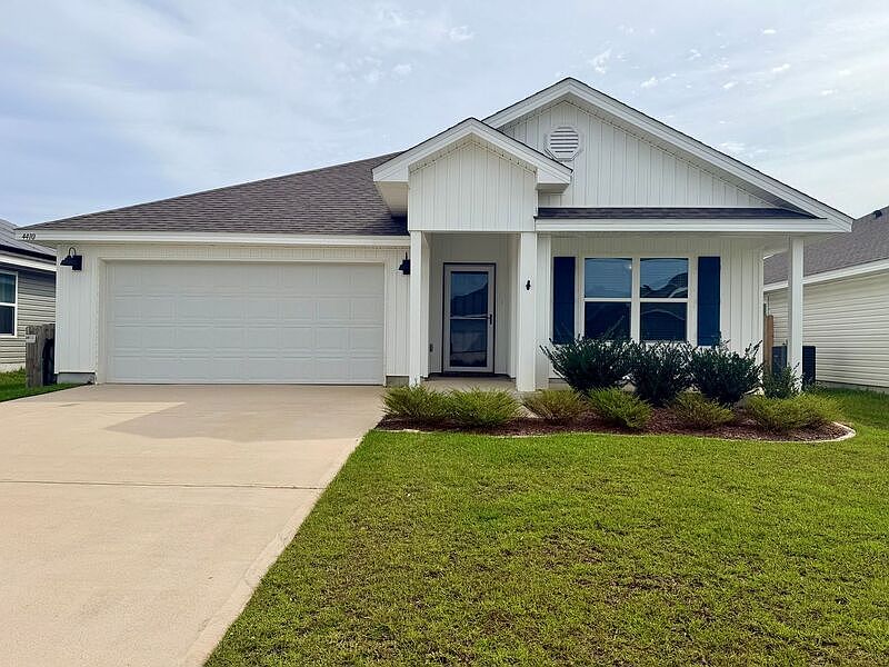1st image of 4410 Redbay Ct