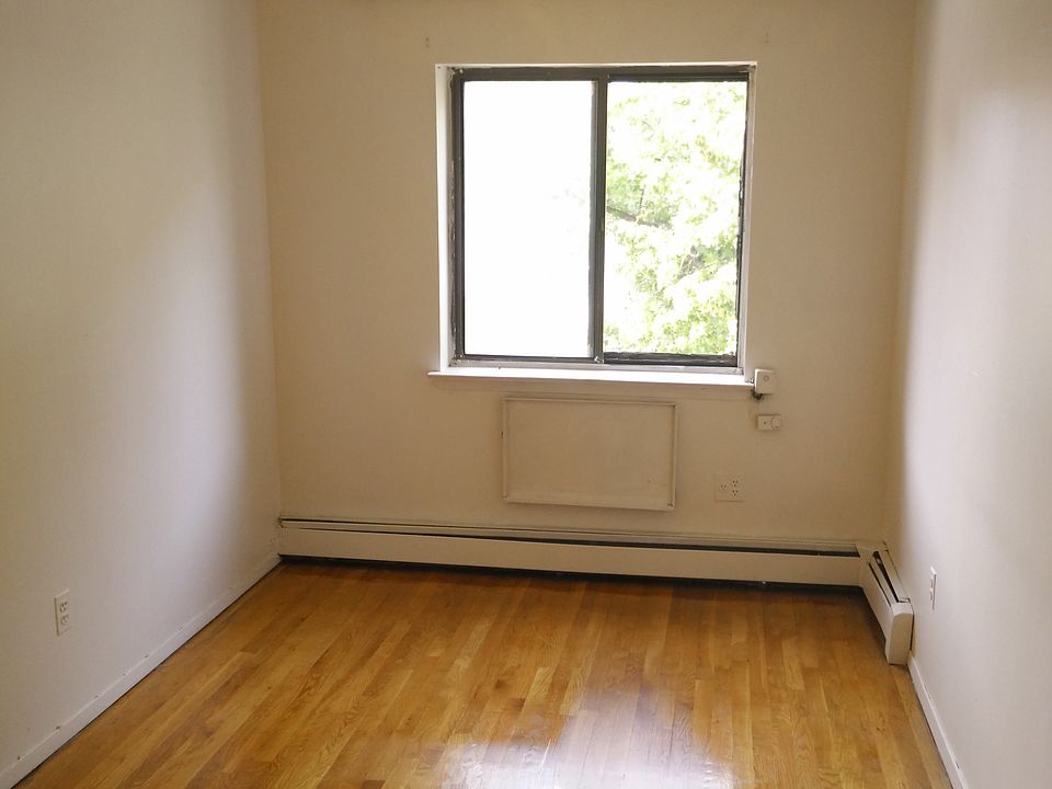 2nd image of 13318 41st Rd APT 3F