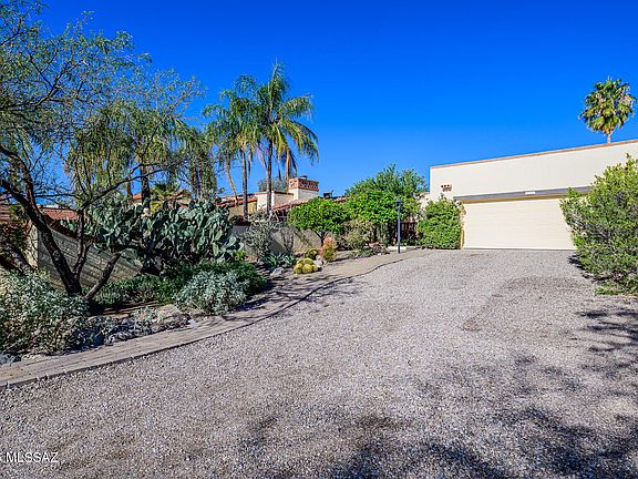 2nd image of 6211 N Calle Minera