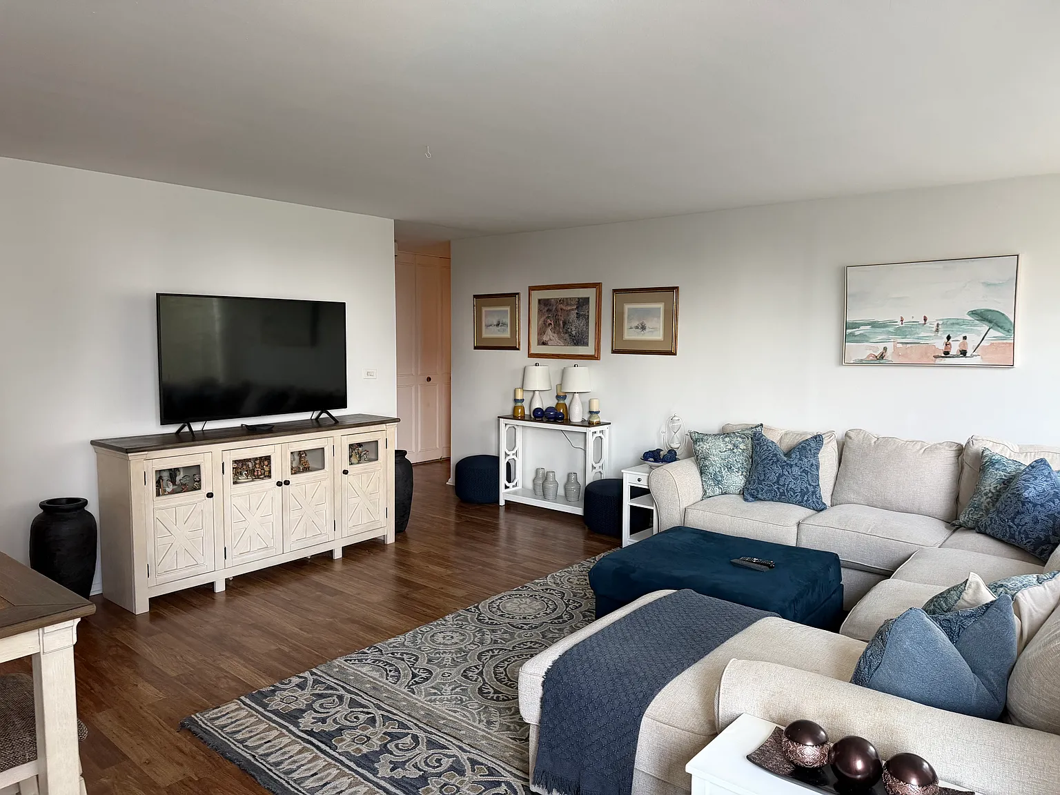 1 bed, 900 sqft, $2,200 — Photo 3