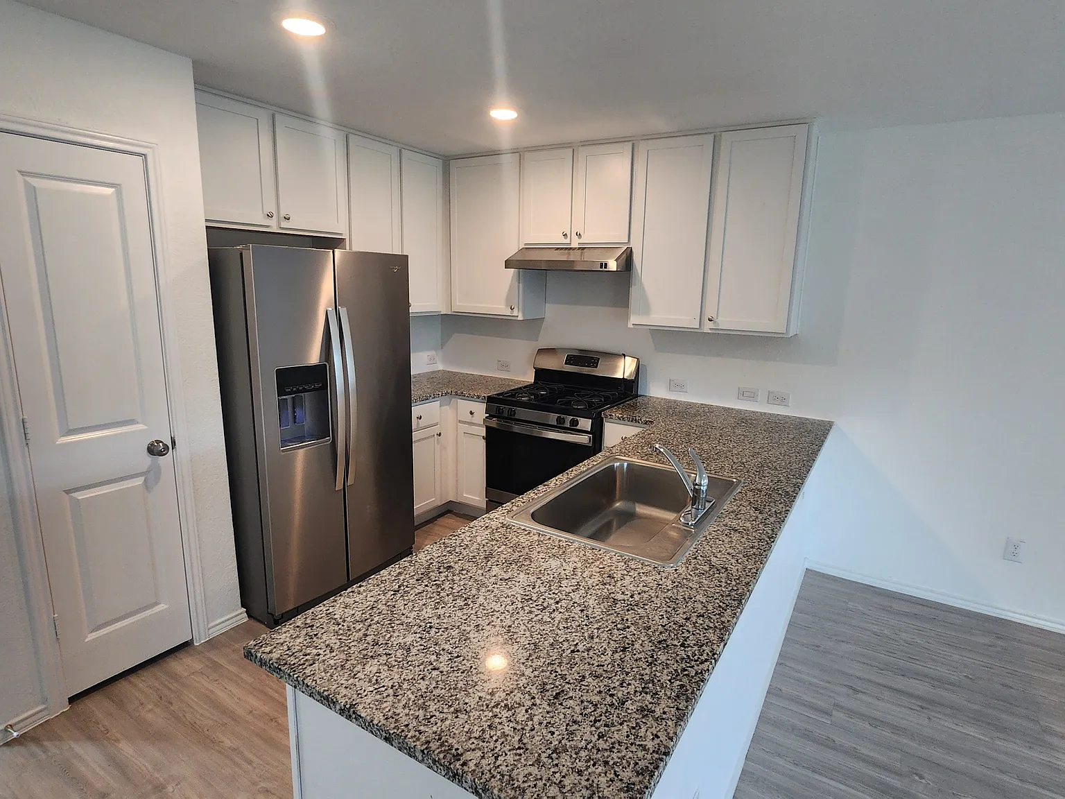 4 bed, 1627 sqft, $1,650 — Photo 2