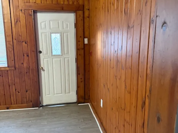 63 Canton St Floor 1, Stoughton, MA 02072