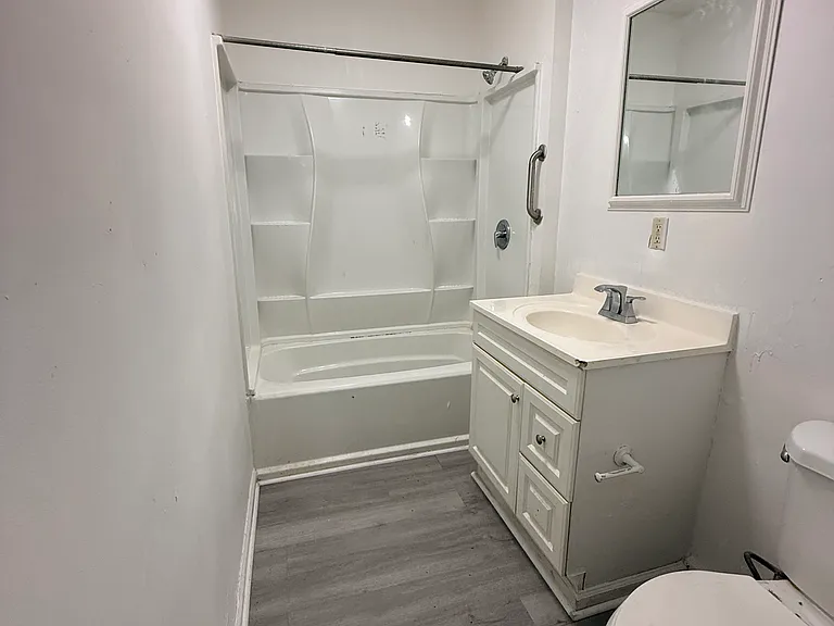 26 Huntington St #2 — Photo 22