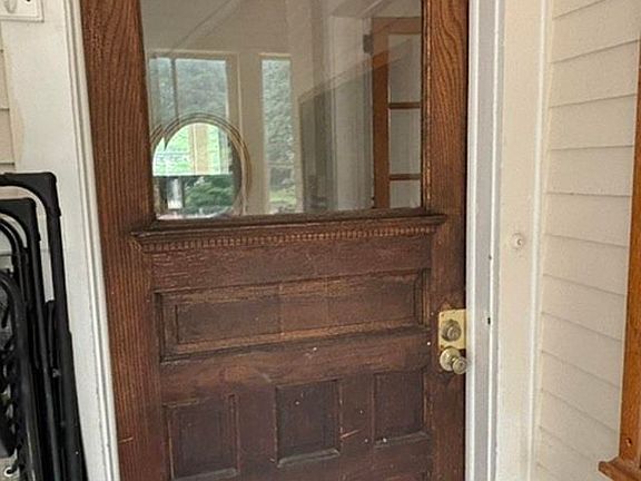 5th image of 209 Montezuma St