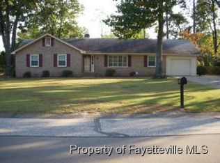 514 Dandridge Dr, Fayetteville, NC 28303