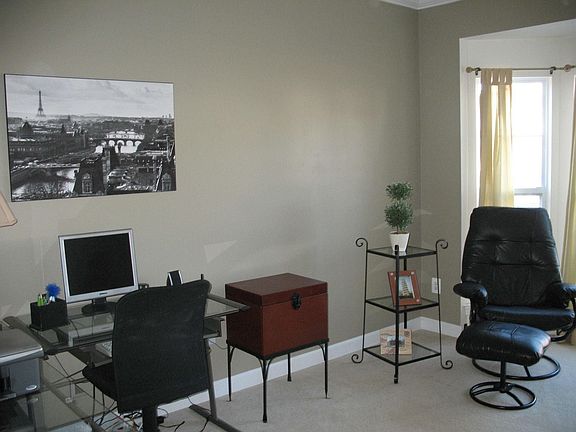 5th image of 1233 Colonial Park Dr