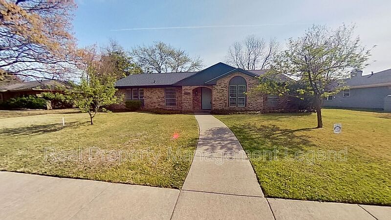 1st image of 2004 Westlake Dr