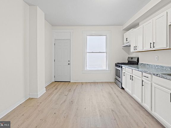 5th image of 2022 Cliftwood Ave