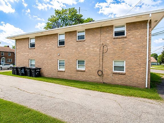 3rd image of 1315 Chardon Ct