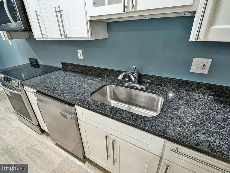 2010 Alice Ave #101 — Photo 12