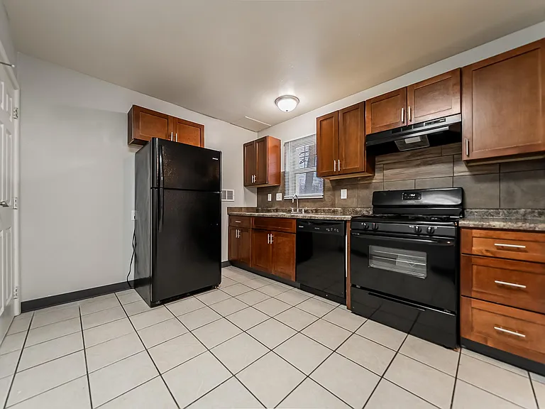 River Run Apartments — Photo 7