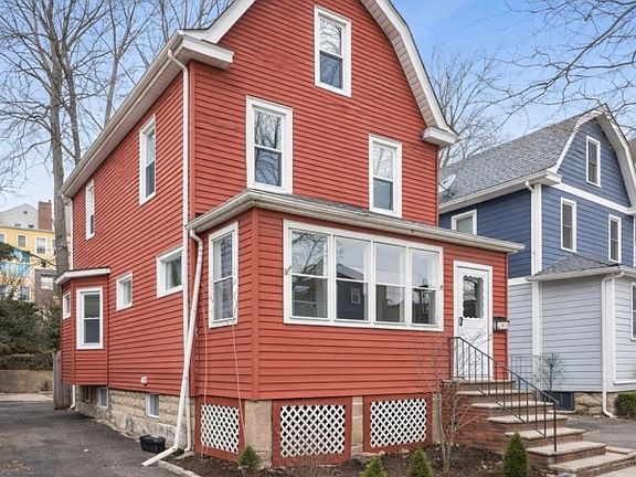 2nd image of 32 Edgewood Rd