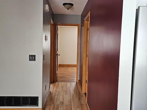 4th image of 1833 Joes Lake Rd