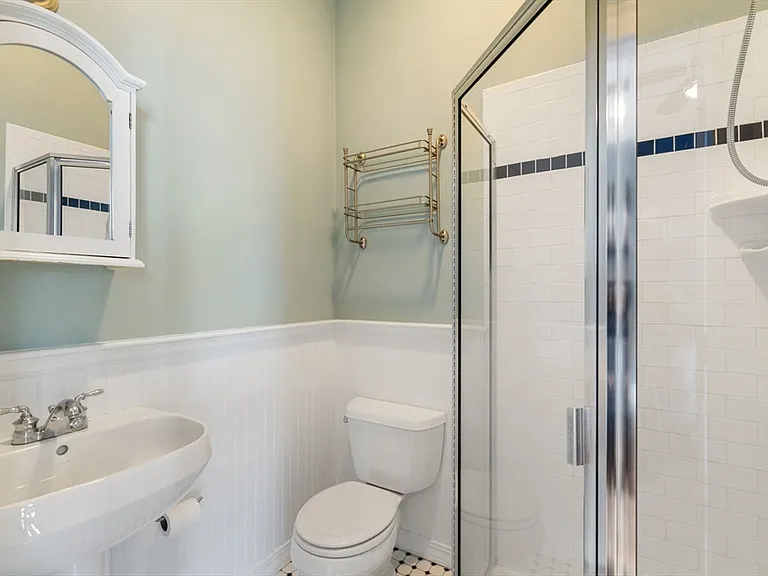 118 Perkins St #3 — Photo 13
