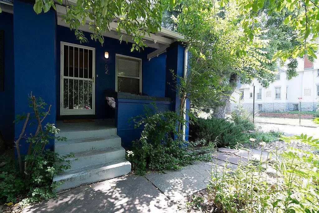 402 N Washington St — Photo 2