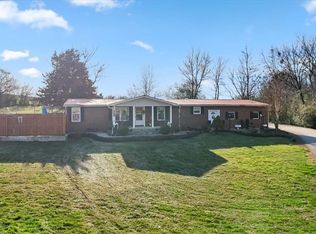 719 Sunlight Rd, Ellijay, GA 30540