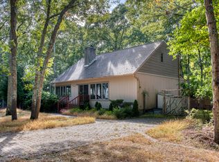 2 Woodcrest Dr, East Hampton, NY 11937