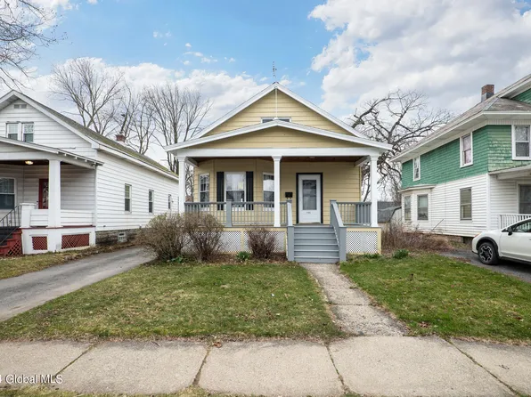 1121 Baker Avenue, Schenectady, NY 12309