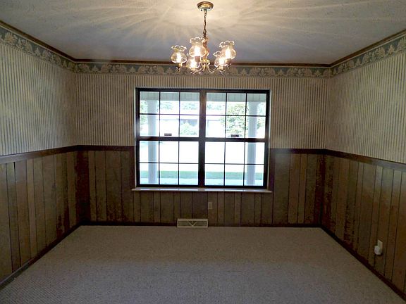 3rd image of 1037 Nease Dr