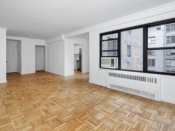 3rd image of 150 E 56th St APT 9B