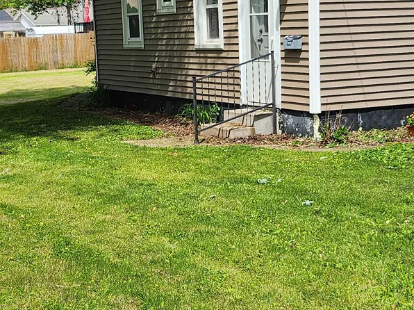 50 N 11th Ave, Canton, IL 61520