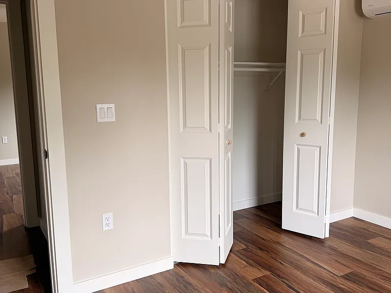214 S Wall St #B — Photo 11