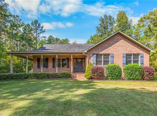 7150 Belews Run Rd, Walnut Cove, NC 27052