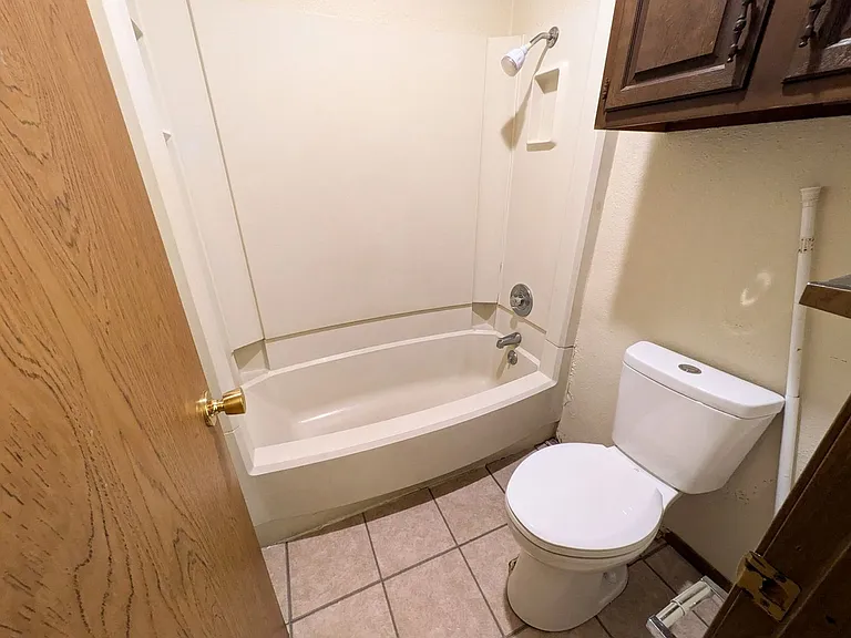 Laurel Square Townhomes — Photo 25