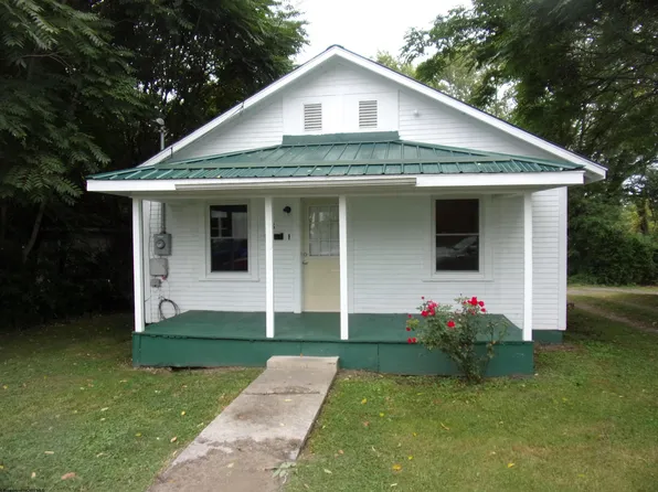 88 Randolph St, Buckhannon, WV 26201