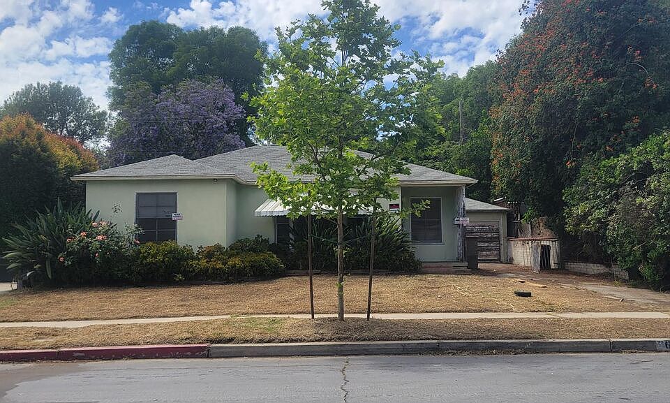 1st image of 6555 De Celis Pl