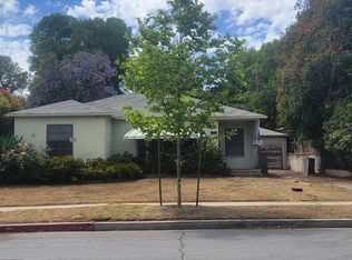 6555 De Celis Pl, Van Nuys, CA 91406