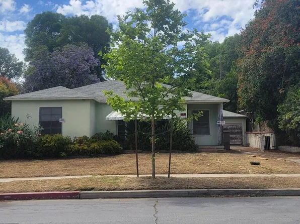 6555 De Celis Pl, Van Nuys, CA 91406