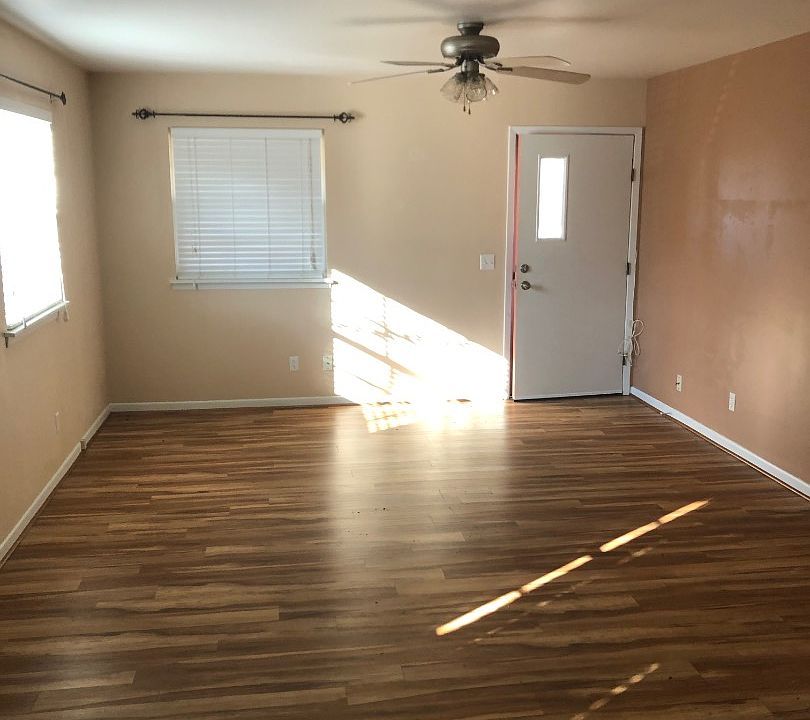2nd image of 1326 W Lindly St