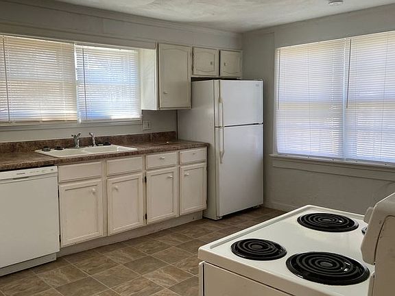 3rd image of 510 B St